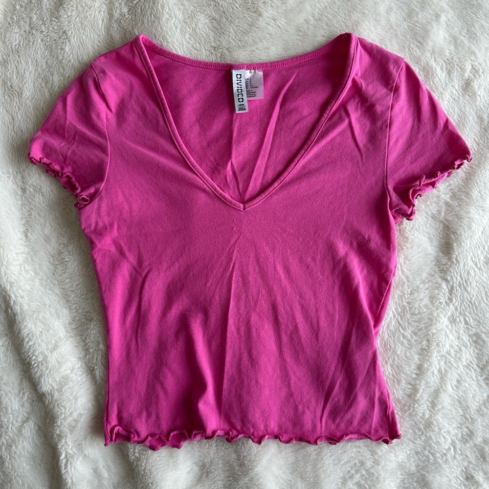 H&M Fuchsia V-Neck Short Sleeve Tee